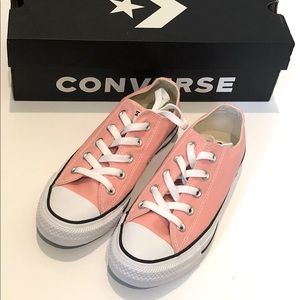 CONVERSE Pink Quartz size 6 womens